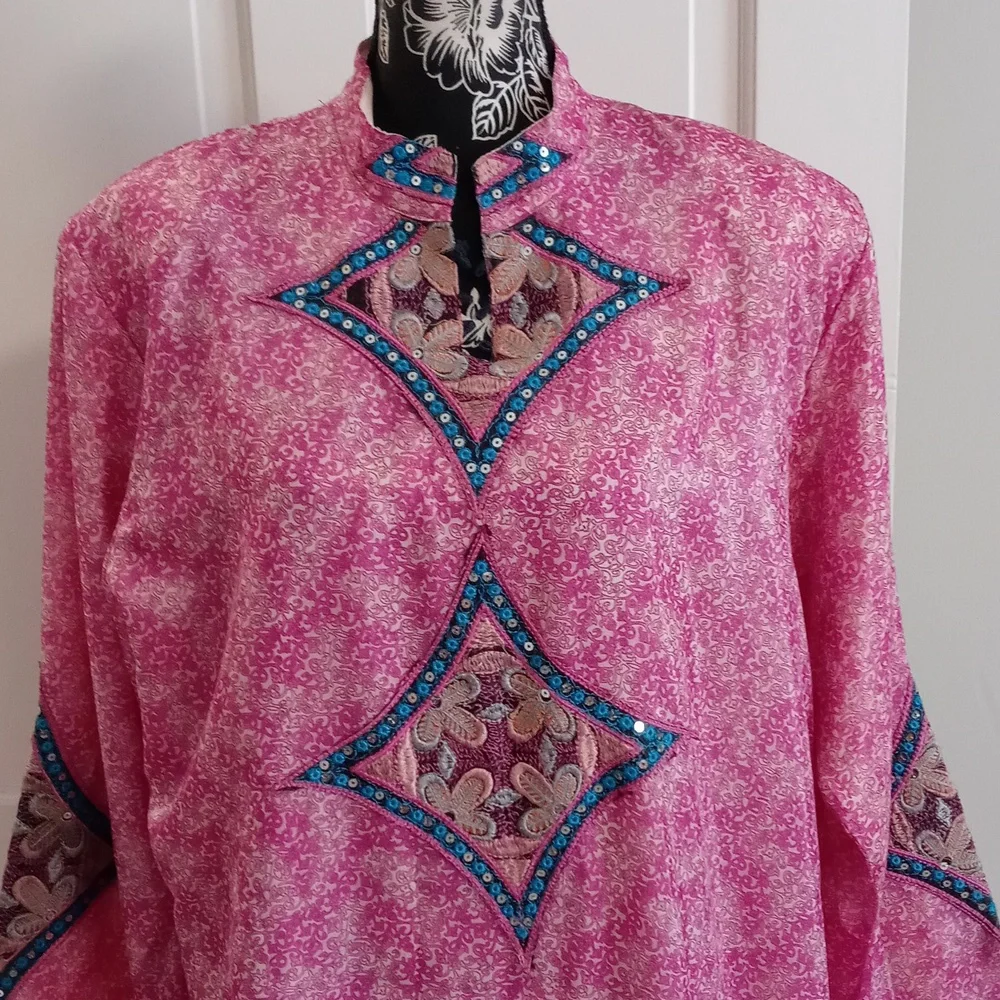 🆕️ 💖RARE Mote Design💖 - Pink Caftan - Picture 5 of 15